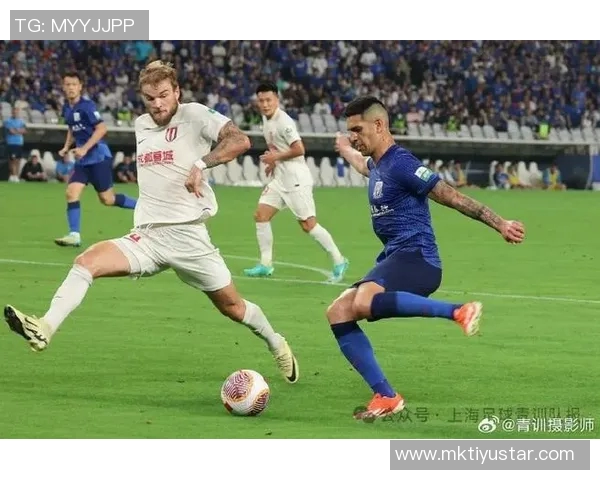 杜埃伤愈复出后首次进球精彩瞬间远距离单刀破门助球队再添胜利